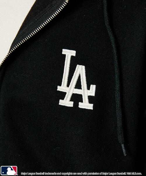 MLB(メジャーリーグベースボール)の「MLB/メジャーリーグベースボール 別注 SWEAT ZIP HOODIE/ジップアップパーカー(限定展開)(パーカー・メンズ・アッシュグレー/ブラウン/ブラック・LARGE/MEDIUM/SMALL)」の7枚目の写真