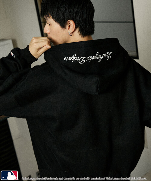 MLB(メジャーリーグベースボール)の「MLB/メジャーリーグベースボール 別注 SWEAT ZIP HOODIE/ジップアップパーカー(限定展開)(パーカー・メンズ・アッシュグレー/ブラウン/ブラック・LARGE/MEDIUM/SMALL)」の12枚目の写真
