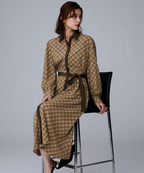 UNTITLED（アンタイトル）の「キーネックタックワンピース（ワンピース