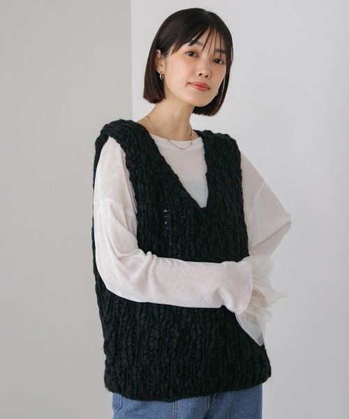 Bou Jeloud(ブージュルード)の「ハンドニットVベスト(ベスト・レディース・ブラック/グレー/オフホワイト・38)」の3枚目の写真