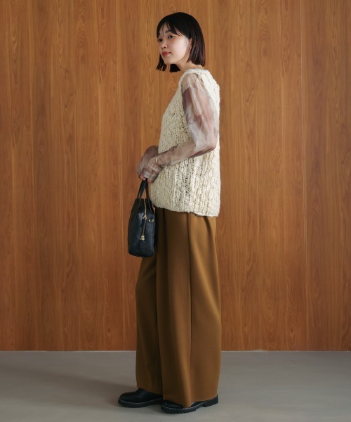 Bou Jeloud(ブージュルード)の「ハンドニットVベスト(ベスト・レディース・ブラック/グレー/オフホワイト・38)」の7枚目の写真