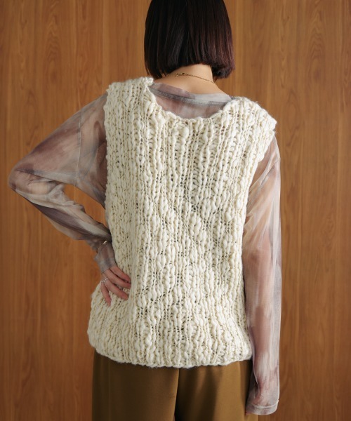 Bou Jeloud(ブージュルード)の「ハンドニットVベスト(ベスト・レディース・ブラック/グレー/オフホワイト・38)」の10枚目の写真