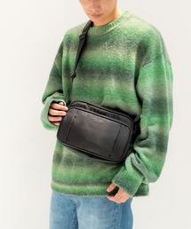 横型ショルダーバッグ