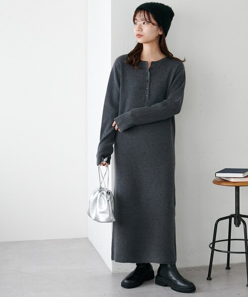 DISCOAT（ディスコート）の「モチモチリブヘンリーワンピース《WEB限定カラーあり》（ワンピース・レディース・チャコールグレー/ブラック/ライトベージュ/モカ・TM/PS/MEDIUM）」の3枚目の写真