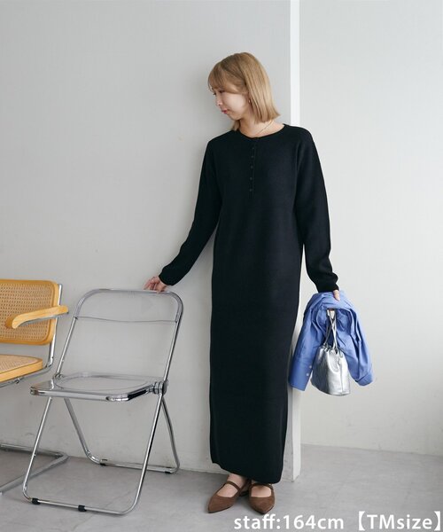 DISCOAT（ディスコート）の「モチモチリブヘンリーワンピース《WEB限定カラーあり》（ワンピース・レディース・チャコールグレー/ブラック/ライトベージュ/モカ・TM/PS/MEDIUM）」の17枚目の写真