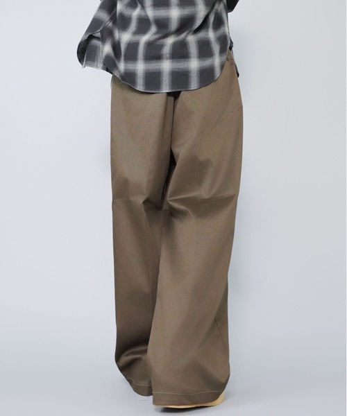 SPINNS（スピンズ）の「チノパンツ/バギーワイドシルエット（チノパンツ・メンズ・ブラック/カーキ/ベージュ・L/M）」の20枚目の写真