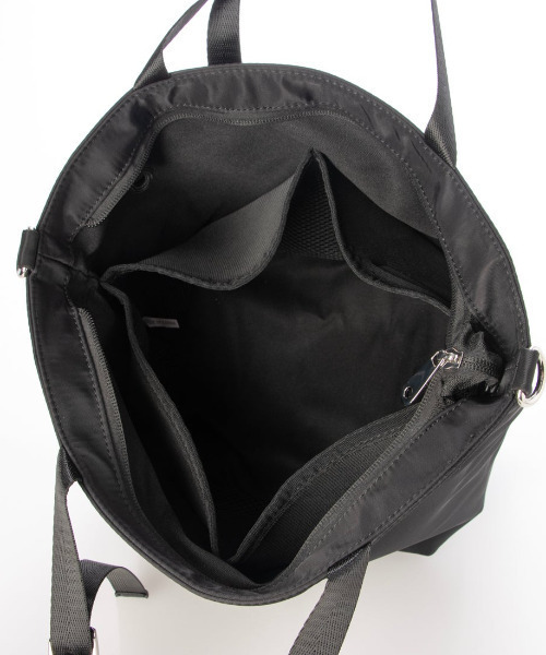 cache cache(カシュ カシュ)の「カシュカシュ cachecache / チャームセット付きナイロン2wayトートバッグ(トートバッグ・レディース・ブラック/アイボリー/ブラウン・FREE)」の14枚目の写真