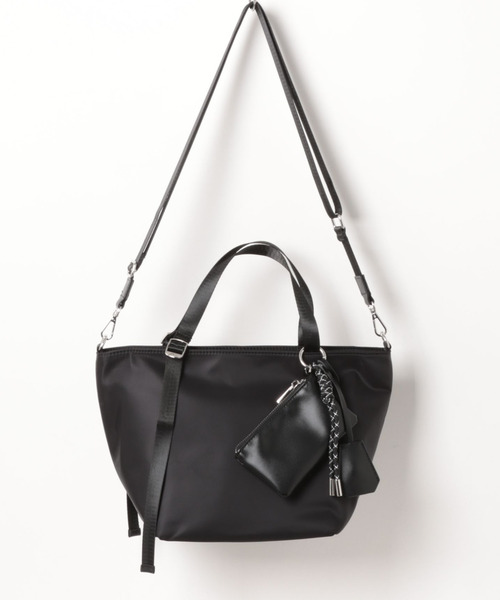 cache cache(カシュ カシュ)の「カシュカシュ cachecache / チャームセット付きナイロン2wayトートバッグ(トートバッグ・レディース・ブラック/アイボリー/ブラウン・FREE)」の19枚目の写真