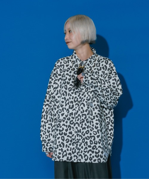 JEANASIS（ジーナシス）の「【みきのすけ企画】ライトオンスデニムシャツ/595523（シャツ/ブラウス・レディース・ブルー/ブラック/ホワイト系その他・FREE）」の2枚目の写真