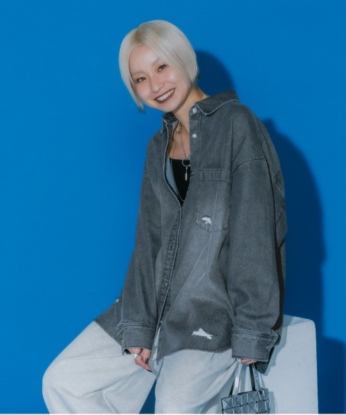 JEANASIS（ジーナシス）の「【みきのすけ企画】ライトオンスデニムシャツ/595523（シャツ/ブラウス・レディース・ブルー/ブラック/ホワイト系その他・FREE）」の3枚目の写真