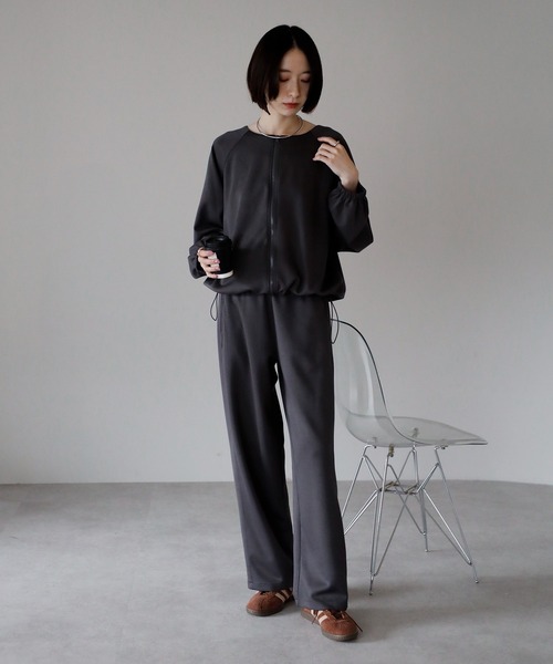 2025 AW】ダンボールポンチ バックフリルノーカラーブルゾン