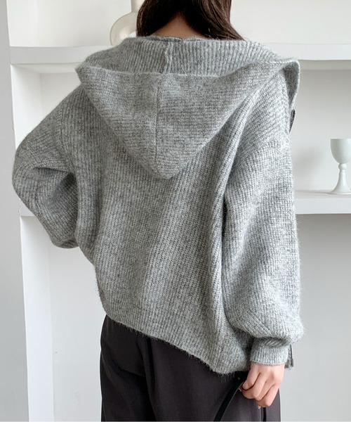 Maison Calme（メゾンカルム）の「ふんわりニットダブルジップアップフードパーカー　リボンポケット（ニット/セーター・レディース・ネイビー/ホワイト/グレー・F）」の7枚目の写真