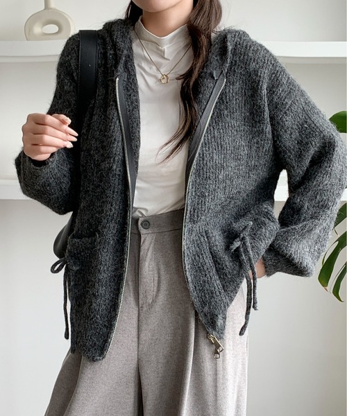 Maison Calme（メゾンカルム）の「ふんわりニットダブルジップアップフードパーカー　リボンポケット（ニット/セーター・レディース・ネイビー/ホワイト/グレー・F）」の9枚目の写真