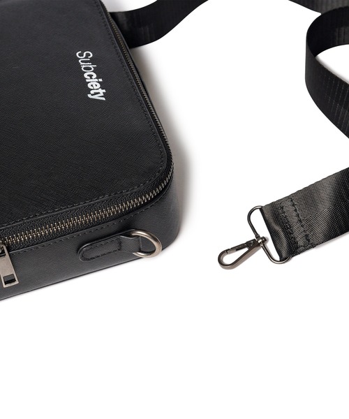 Subciety（サブサエティ）の「Leather shoulder bag（ショルダーバッグ・メンズ・ブラック/レッド・FREE）」の10枚目の写真