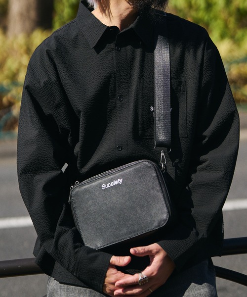 Subciety（サブサエティ）の「Leather shoulder bag（ショルダーバッグ・メンズ・ブラック/レッド・FREE）」の14枚目の写真