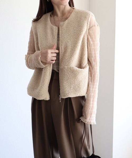 新品 HELIOPOLE ボアベスト ベージュ 38 定価¥35200 新品同様HELIOPOLE ボアベスト ベージュ 定価35,200円