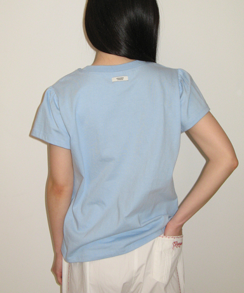 RONRON(ロンロン)の「PUFF SHIRRING SHORT SLEEVE T SHIRT SOFT BLUE(Tシャツ/カットソー・レディース・その他・FREE)」の3枚目の写真