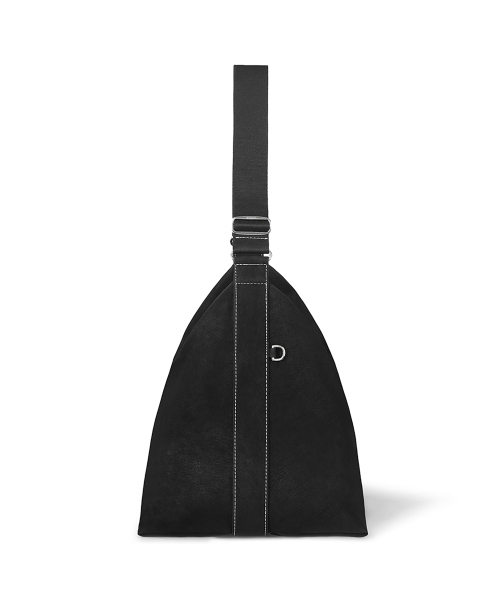 FENNEC(フェネック)の「ROOMY HOBO BAG - NUBUCK BLACK(メッセンジャーバッグ・レディース・その他・FREE)」の9枚目の写真