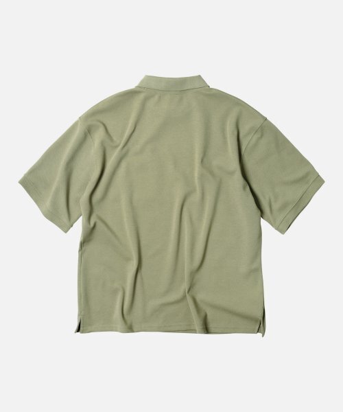 FRIZMWORKS（フリズムワークス）の「COLLAR LAYERED PIQUE SHIRT _ LIGHT KHAKI（ポロシャツ・レディース・その他・LARGE）」の2枚目の写真