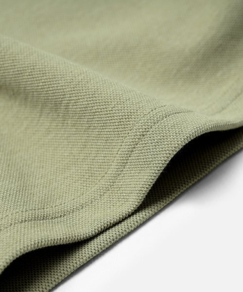 FRIZMWORKS（フリズムワークス）の「COLLAR LAYERED PIQUE SHIRT _ LIGHT KHAKI（ポロシャツ・レディース・その他・LARGE）」の6枚目の写真