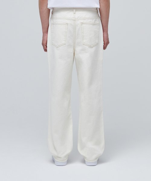 MUSINSA STANDARD（ムシンサスタンダード）の「コントラストステッチレギュラーフィットデニムパンツ[クリーム]（デニムパンツ・メンズ・その他・28/29/32/30/31/33/26/27/40/38/42/36/34）」の3枚目の写真