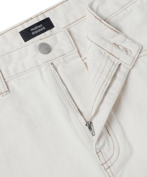 MUSINSA STANDARD（ムシンサスタンダード）の「コントラストステッチレギュラーフィットデニムパンツ[クリーム]（デニムパンツ・メンズ・その他・28/29/32/30/31/33/26/27/40/38/42/36/34）」の4枚目の写真