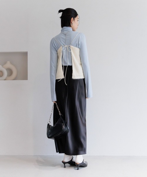 BAYFLOW（ベイフロー）の「[WEB限定]ラメシャギービスチェ（キャミソール・レディース・アイボリー/ブラック・FREE）」の5枚目の写真