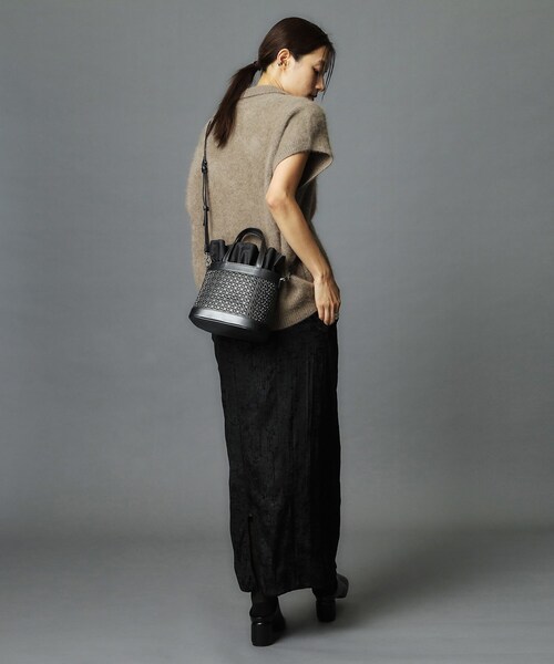 HIROKO HAYASHI（ヒロコハヤシ）の「GIRASOLE（ジラソーレ）2wayショルダーバッグ（ショルダーバッグ・レディース・シルバー/ブラック系・00）」の21枚目の写真