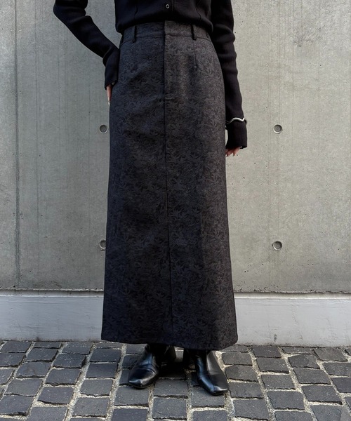 &g'aime(アンジェム)の「【&g'aime 】花柄タイトスカート Floral Tight Skirt(スカート・レディース・グレー/ブラック・FREE)」の3枚目の写真