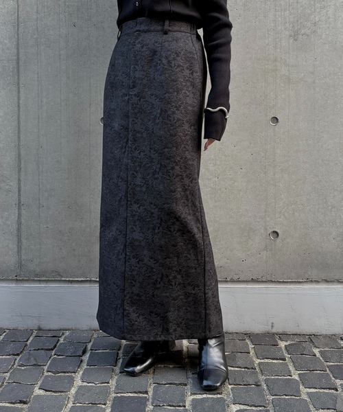 &g'aime(アンジェム)の「【&g'aime 】花柄タイトスカート Floral Tight Skirt(スカート・レディース・グレー/ブラック・FREE)」の4枚目の写真