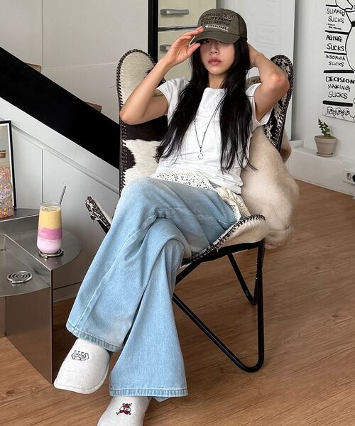 AMESWORLDWIDE（アメスワールドワイド）の「OVERFIT STITCH DENIM PANTS LIGHT BLUE（デニムパンツ・レディース・その他・SMALL/MEDIUM/LARGE）」の16枚目の写真