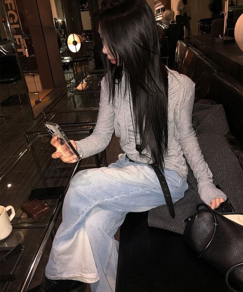 AMESWORLDWIDE（アメスワールドワイド）の「OVERFIT STITCH DENIM PANTS LIGHT BLUE（デニムパンツ・レディース・その他・SMALL/MEDIUM/LARGE）」の20枚目の写真