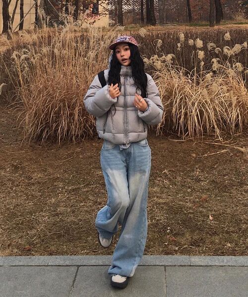 AMESWORLDWIDE（アメスワールドワイド）の「OVERFIT STITCH DENIM PANTS LIGHT BLUE（デニムパンツ・レディース・その他・SMALL/MEDIUM/LARGE）」の22枚目の写真