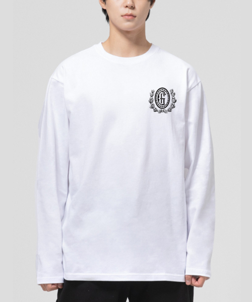 GRANFINNY(グランフィニ)の「クラシックロゴレギュラーロングスリーブ-ホワイト(Tシャツ/カットソー・レディース・ホワイト・LARGE/X-LARGE/MEDIUM)」の3枚目の写真