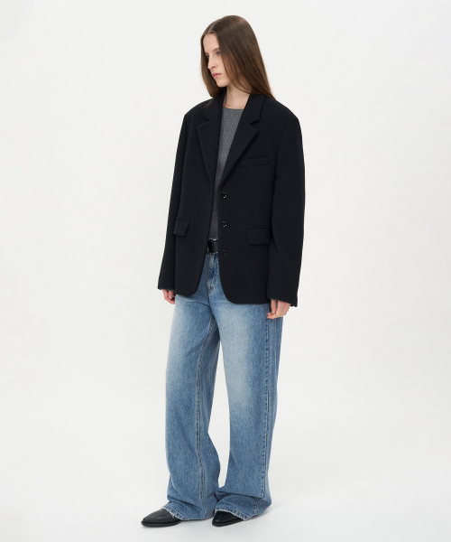 INSILENCE WOMEN(インサイレンスウーマン)の「ウールスリーボタンブレザーBLACK(テーラードジャケット・レディース・その他・SMALL/MEDIUM/X-SMALL)」の3枚目の写真