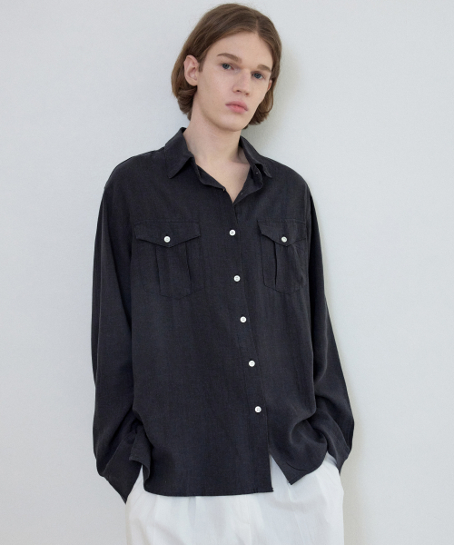 WEDNESDAY OASIS（ウェンズデーオアシス）の「フレンチツーポケットリネンシャツ_NAVY(WC25-SH03)（シャツ/ブラウス・メンズ・ネイビー・MEDIUM/LARGE）」の4枚目の写真