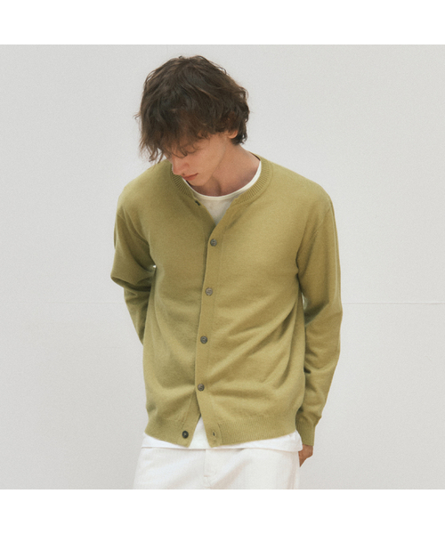WEDNESDAY OASIS(ウェンズデーオアシス)の「クロップクルーネックニットカーディガン_オリーブ(WC25-KN63)(カーディガン/ボレロ・メンズ・オリーブ・MEDIUM/LARGE)」の1枚目の写真
