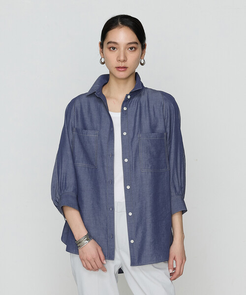 Gabardine K.T(ギャバジンケーティー)の「〔 +サイズ 〕 オトナシャンブレー たっぷりシャツ(シャツ/ブラウス・レディース・ブルー/ネイビー・13号)」の8枚目の写真