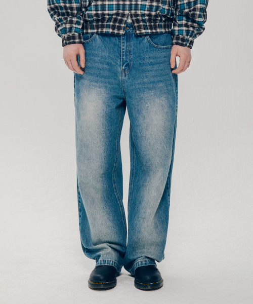 YALE(イェール)の「ストレートデニムパンツ_ブルー(デニムパンツ・レディース・その他・SMALL/MEDIUM/LARGE/X-LARGE)」の1枚目の写真