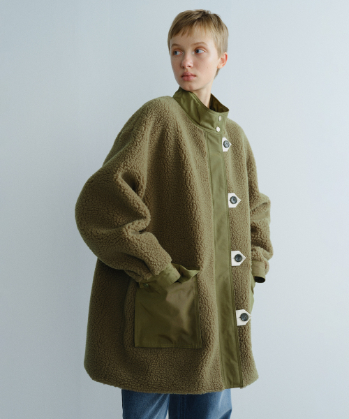 EN OR(エンオール)の「OVERSIZED POCKET FLEECE COAT - KHAKI(チェスターコート・レディース・その他・F)」の2枚目の写真