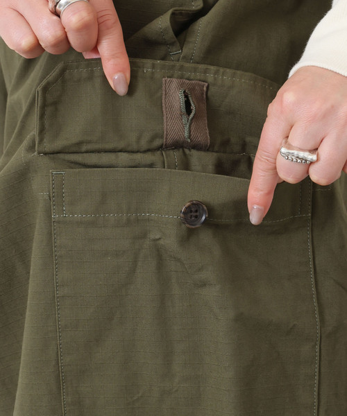 JOURNAL STANDARD LUXE(ジャーナルスタンダード ラックス)の「リップストップ カーゴパンツ(カーゴパンツ・レディース・カーキ/ブラック・MEDIUM/SMALL)」の21枚目の写真