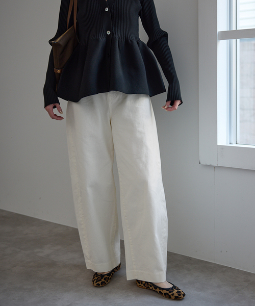 SLOBE IENA(スローブイエナ)の「LE DENIM カーブバギーデニムパンツ(デニムパンツ・レディース・ブルー系その他/ホワイト・36/38)」の8枚目の写真