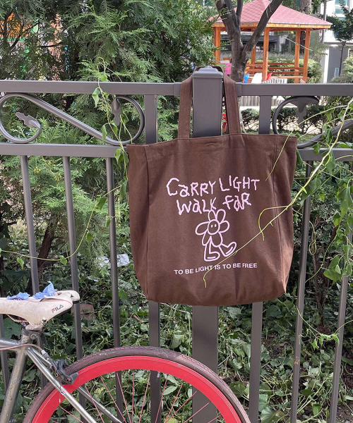 BALLOON FRIENDS(バルーンフレンズ)の「Carry Light Egg Flower Pigment Shoulder Bag Brown(ショルダーバッグ・レディース・その他・FREE)」の3枚目の写真
