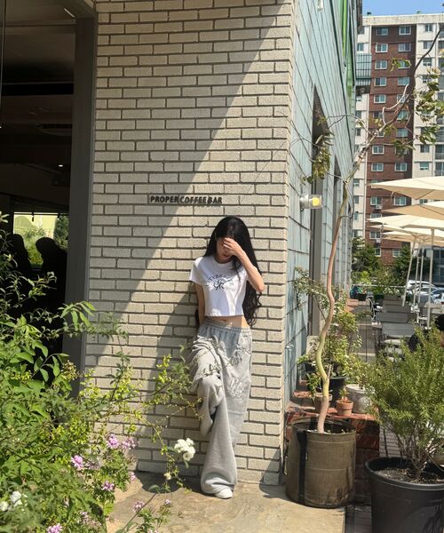 HIDDEN BEHIND(ヒドゥンビハインド)の「HDDNロゴスウェットパンツ(スウェットパンツ・メンズ・その他・MEDIUM)」の8枚目の写真