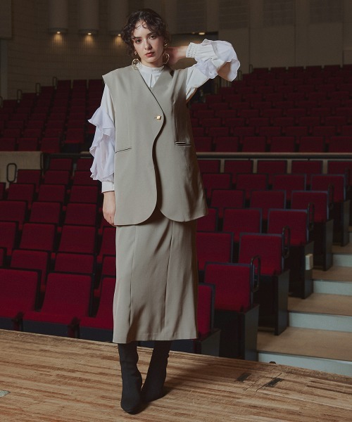 Callarus（カラルス）の「<単品>ラッフルデザイン袖ブラウス〔Callarus〕（シャツ/ブラウス・レディース・ブラック/オフホワイト・S/M/L/LL/3L）」の9枚目の写真