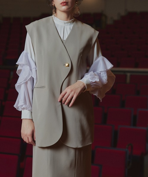 Callarus（カラルス）の「<単品>ラッフルデザイン袖ブラウス〔Callarus〕（シャツ/ブラウス・レディース・ブラック/オフホワイト・S/M/L/LL/3L）」の14枚目の写真