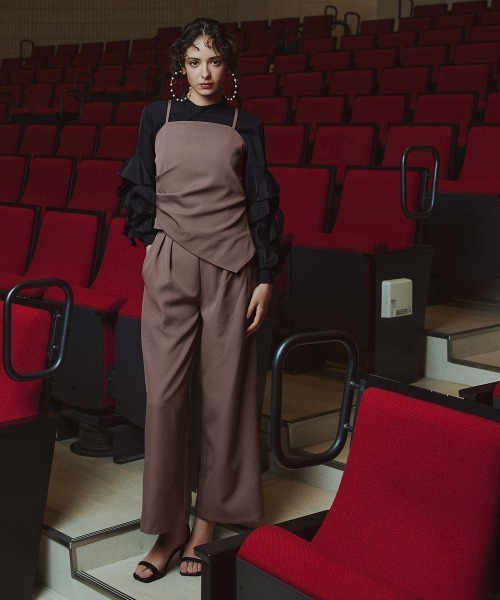 Callarus（カラルス）の「<単品>ラッフルデザイン袖ブラウス〔Callarus〕（シャツ/ブラウス・レディース・ブラック/オフホワイト・S/M/L/LL/3L）」の17枚目の写真