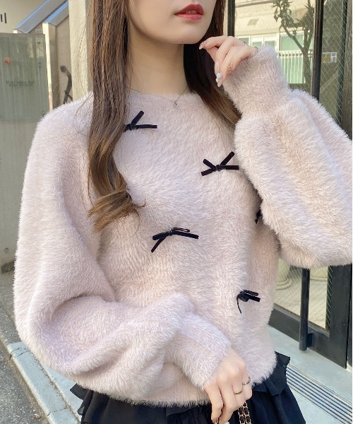 INGNI(イング)の「ベロアリボン付フェザーニット(ニット/セーター・レディース・チャコールグレー×ブラック/ホワイト×ブラック/ピンク系7・M)」の19枚目の写真