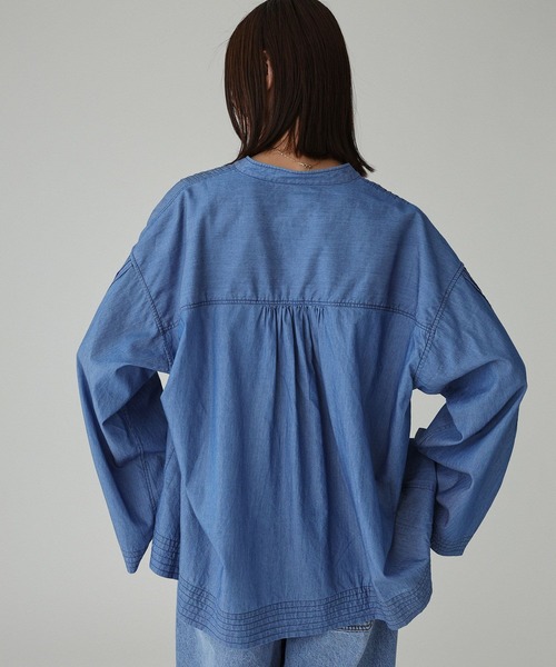 BABYLONE(バビロン)の「ピンタックデニムシャツ(シャツ/ブラウス・レディース・ダークブルー/ブルー・フリー)」の18枚目の写真