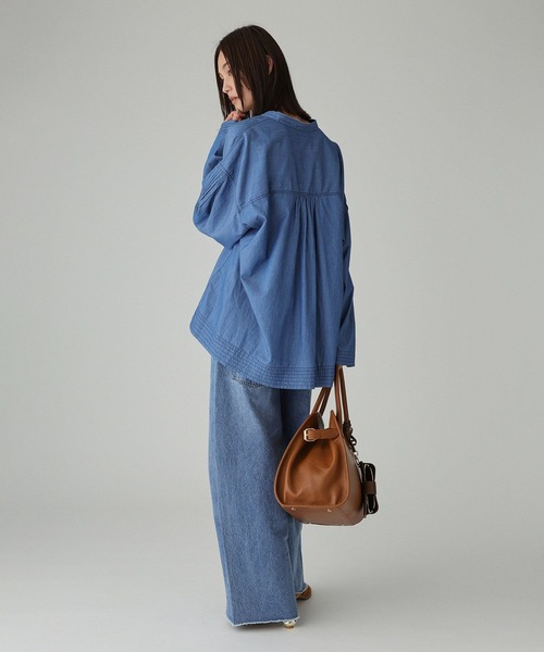 BABYLONE(バビロン)の「ピンタックデニムシャツ(シャツ/ブラウス・レディース・ダークブルー/ブルー・フリー)」の22枚目の写真